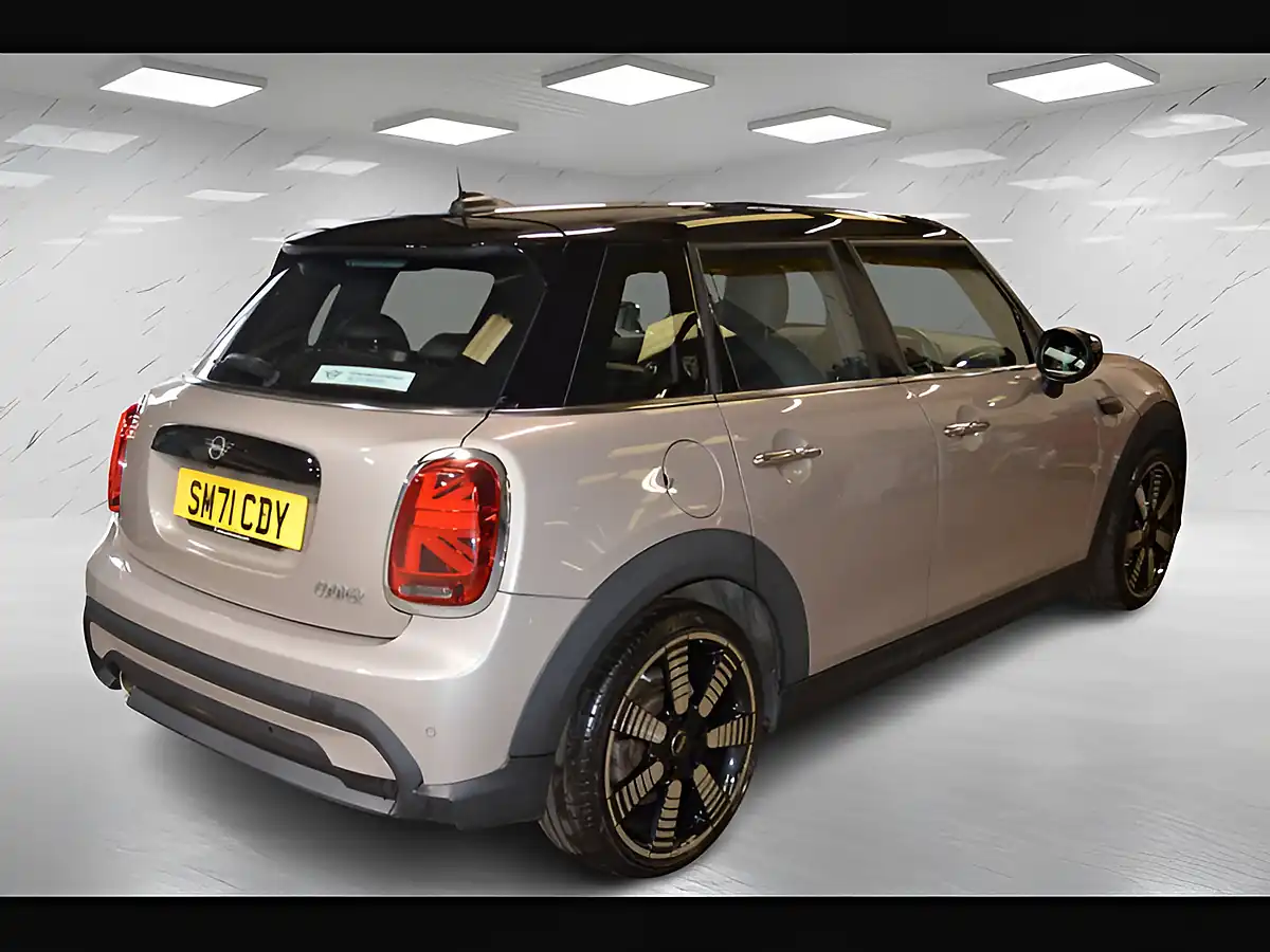 Used 2021 MINI Hatch Cooper Exclusive Rooftop Grey - Interior and Exterior details 8