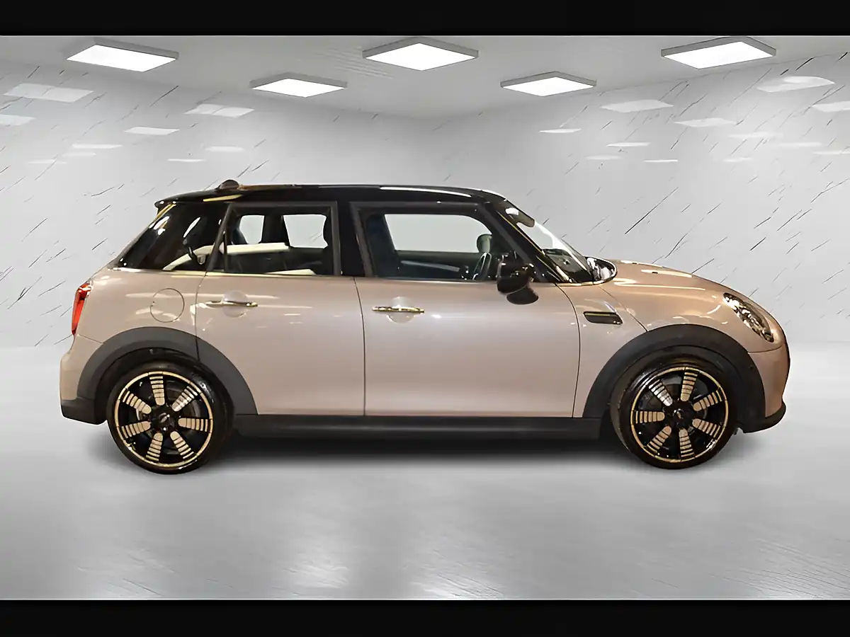 Used 2021 MINI Hatch Cooper Exclusive Rooftop Grey - Interior and Exterior details 9