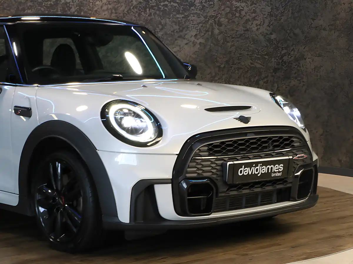 Used 2021 MINI Hatch Cooper S Sport White Silver - Interior and Exterior details 14
