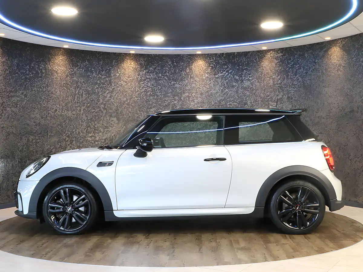 Used 2021 MINI Hatch Cooper S Sport White Silver - Interior and Exterior details 4