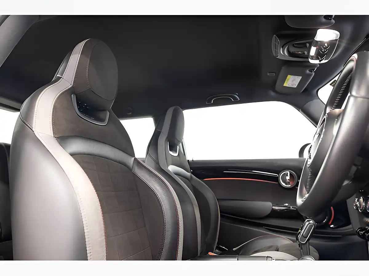 Used 2021 MINI Hatch Cooper Sport Chilli Red - Interior and Exterior details 12