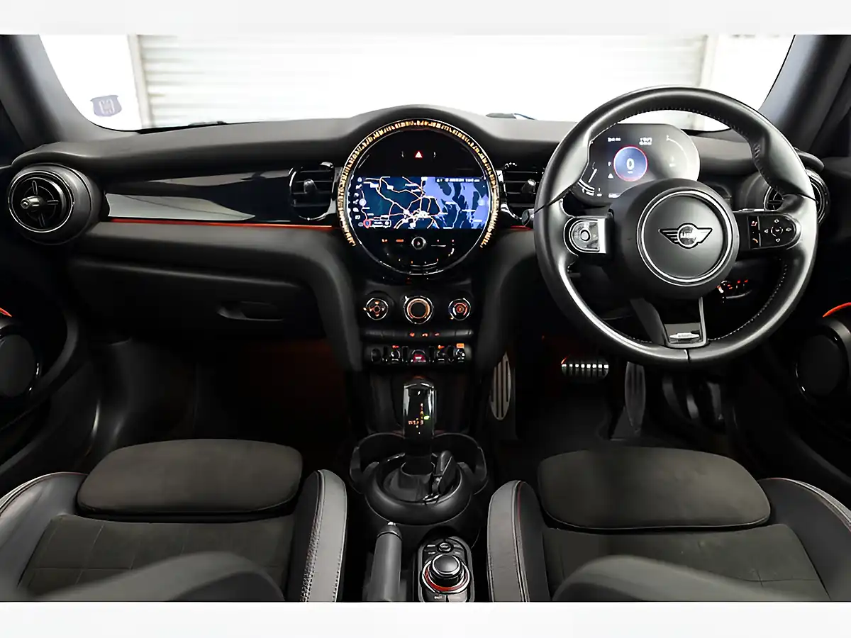 Used 2021 MINI Hatch Cooper Sport Chilli Red - Interior and Exterior details 2