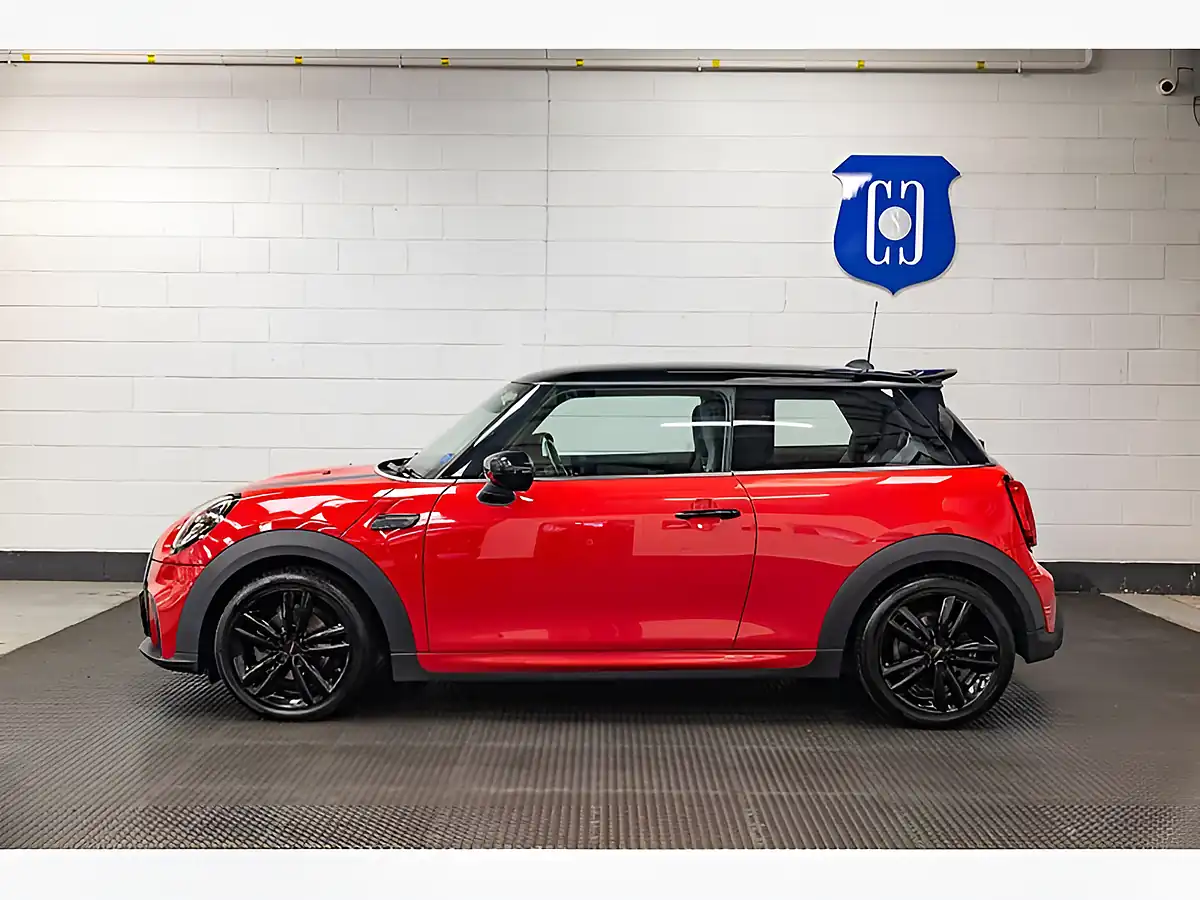Used 2021 MINI Hatch Cooper Sport Chilli Red - Interior and Exterior details 4