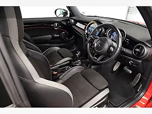 Used 2021 MINI Hatch Cooper Sport Chilli Red - Interior and Exterior details 9