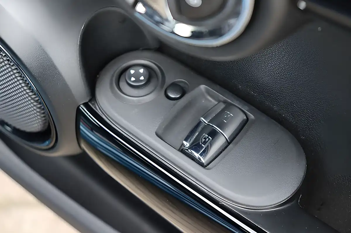 Used 2021 MINI Hatch Cooper Sport Island Blue - Interior and Exterior details 20