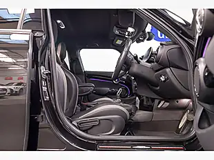 Used 2021 MINI Hatch Cooper Sport Midnight Black - Interior and Exterior details 10