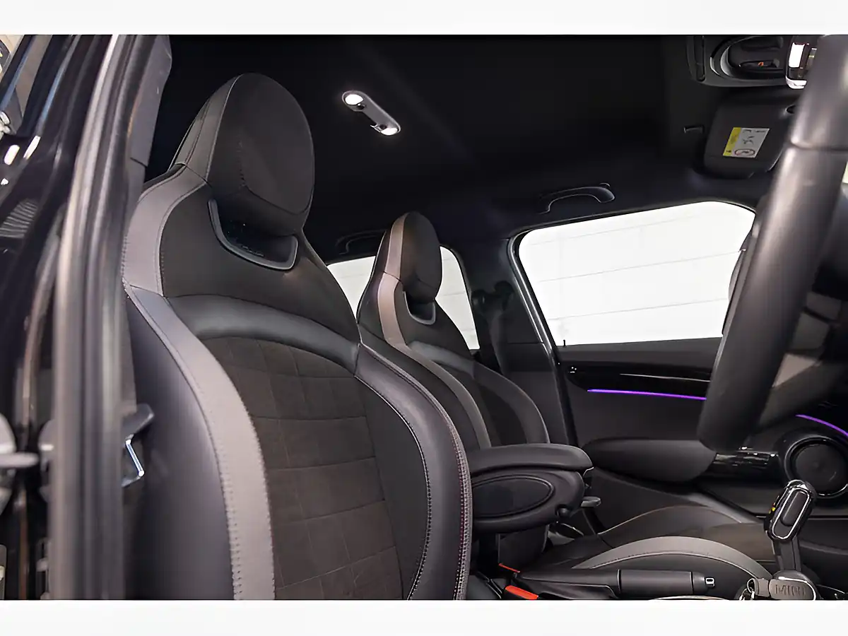 Used 2021 MINI Hatch Cooper Sport Midnight Black - Interior and Exterior details 11