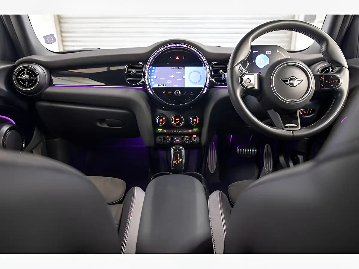 Used 2021 MINI Hatch Cooper Sport Midnight Black - Interior and Exterior details 2