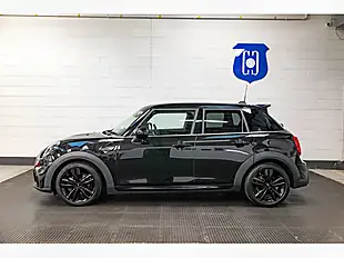 Used 2021 MINI Hatch Cooper Sport Midnight Black - Interior and Exterior details 4