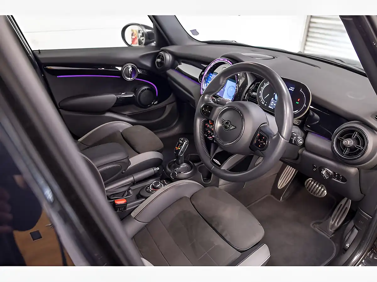Used 2021 MINI Hatch Cooper Sport Midnight Black - Interior and Exterior details 8