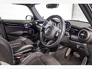 Used 2021 MINI Hatch Cooper Sport Midnight Black - Interior and Exterior details 9