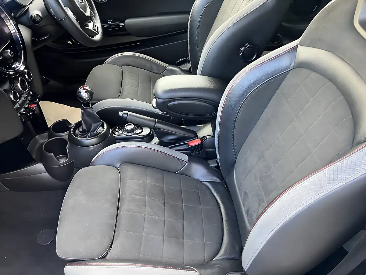 Used 2021 MINI Hatch Cooper Sport Moonwalk Grey Metallic - Interior and Exterior details 12