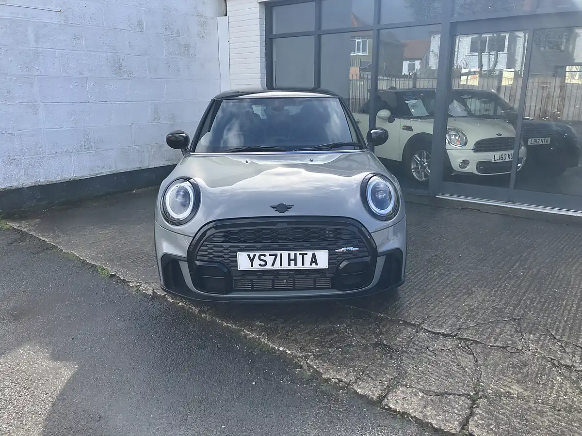 Used 2021 MINI Hatch Cooper Sport Moonwalk Grey Metallic - Interior and Exterior details 4
