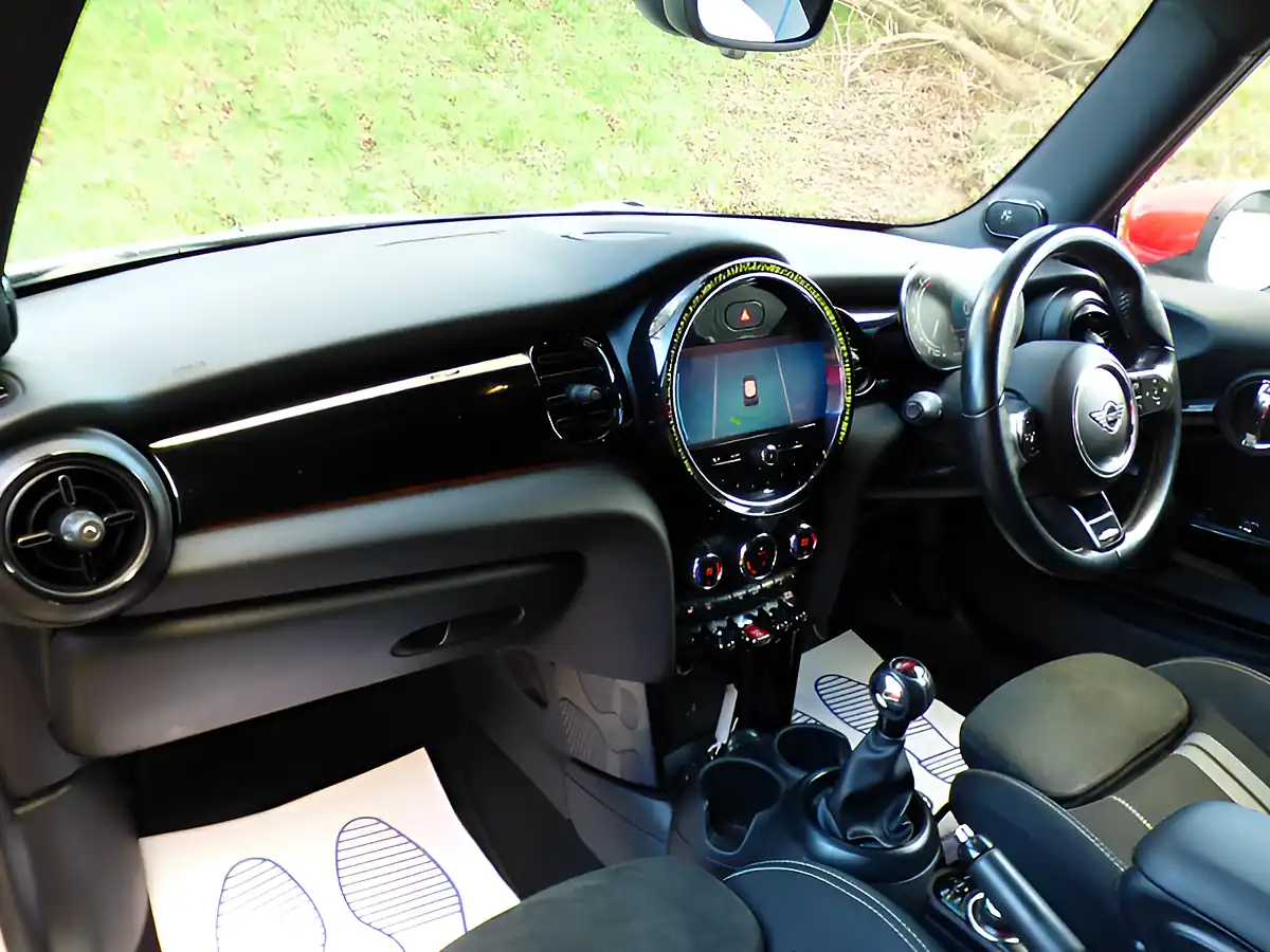 Used 2021 MINI Hatch Cooper Sport Silver - Interior and Exterior details 5