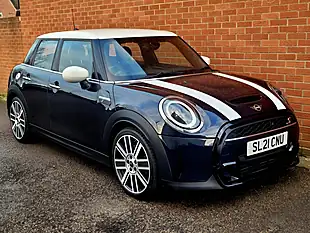 Used 2021 MINI Hatch Exclusive Black - Interior and Exterior details 10