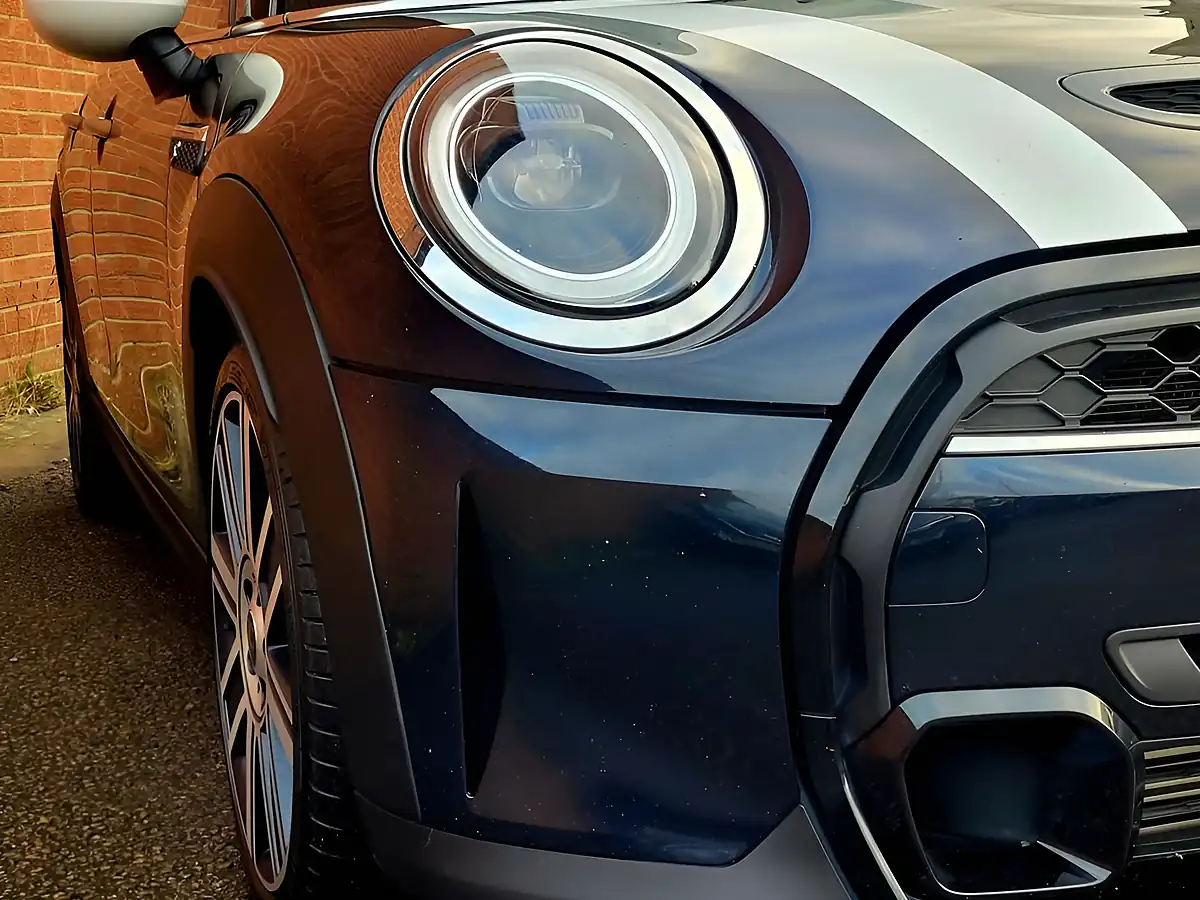 Used 2021 MINI Hatch Exclusive Black - Interior and Exterior details 11