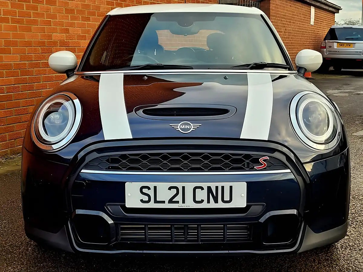 Used 2021 MINI Hatch Exclusive Black - Interior and Exterior details 12