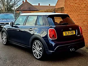 Used 2021 MINI Hatch Exclusive Black - Interior and Exterior details 5