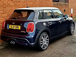 Used 2021 MINI Hatch Exclusive Black - Interior and Exterior details 8