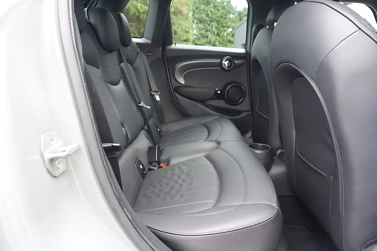 Used 2021 MINI Hatch Exclusive Grey - Interior and Exterior details 18