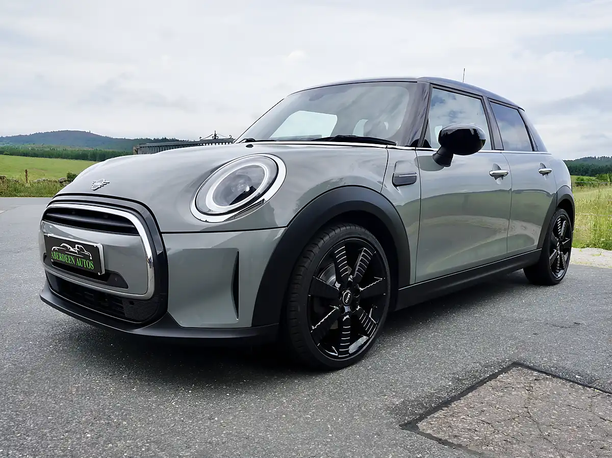 Used 2021 MINI Hatch Exclusive Grey - Interior and Exterior details 3