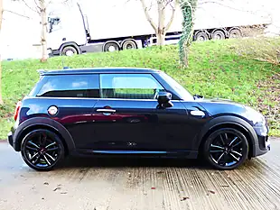 Used 2021 MINI Hatch Sport Black - Interior and Exterior details 11