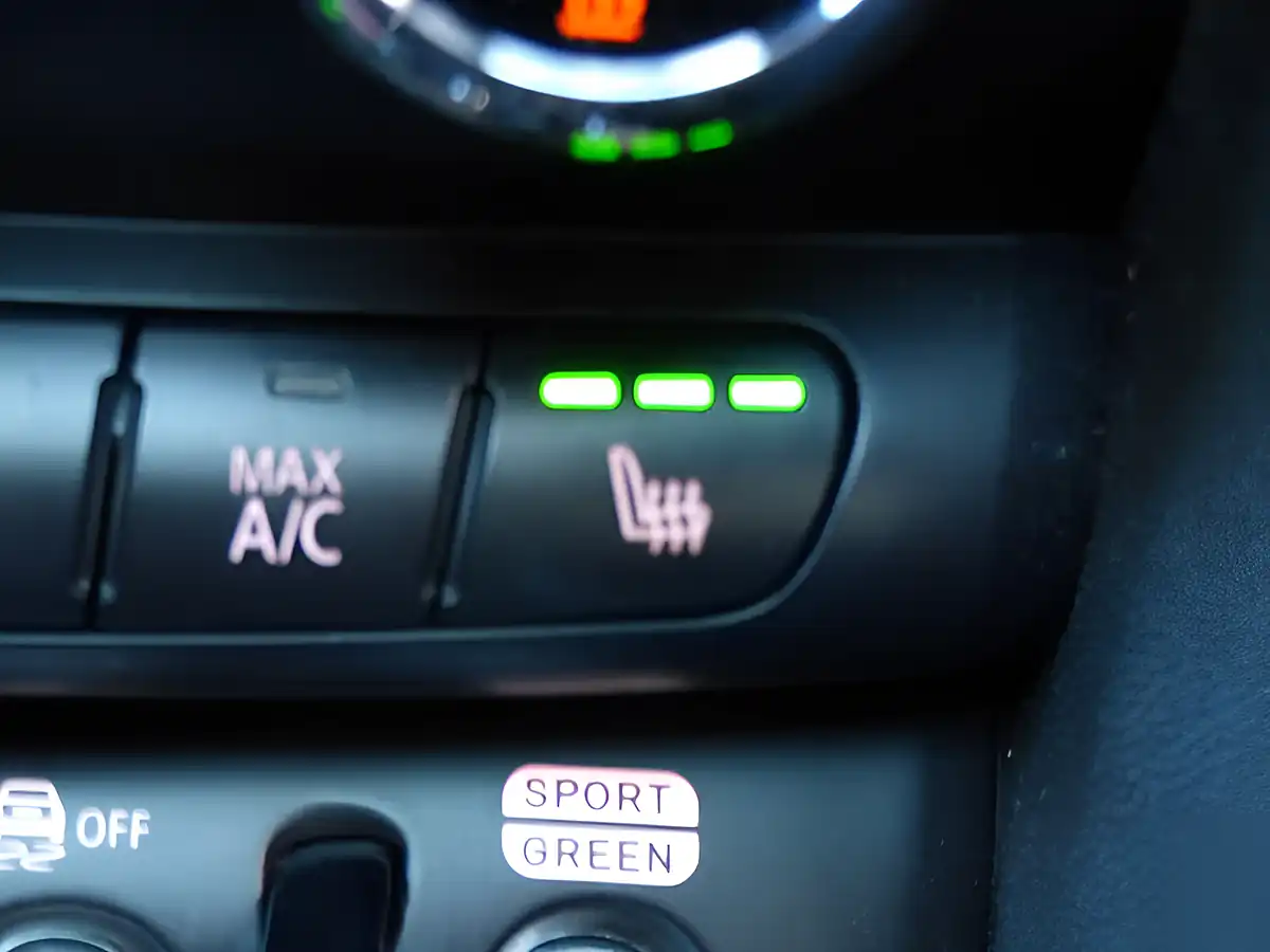 Used 2021 MINI Hatch Sport Black - Interior and Exterior details 14