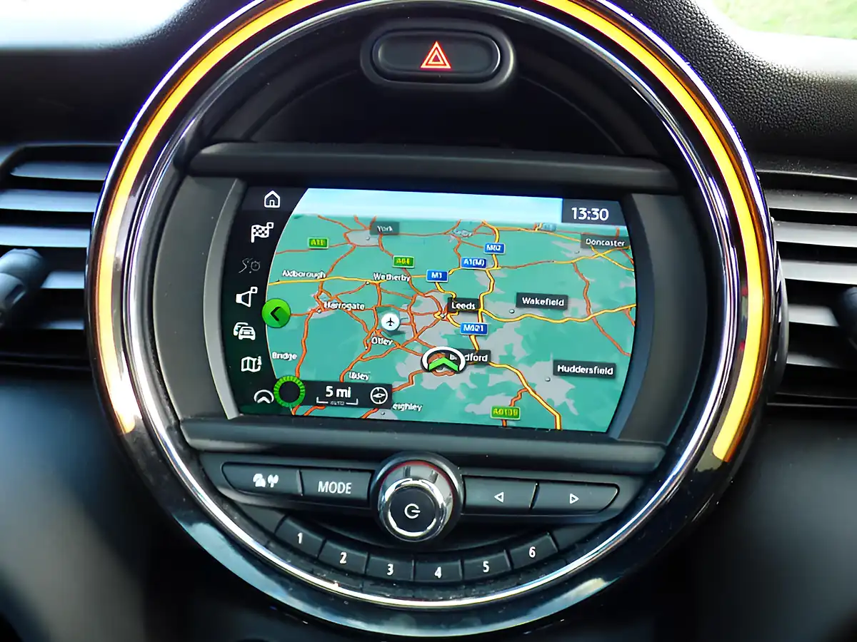 Used 2021 MINI Hatch Sport Black - Interior and Exterior details 5
