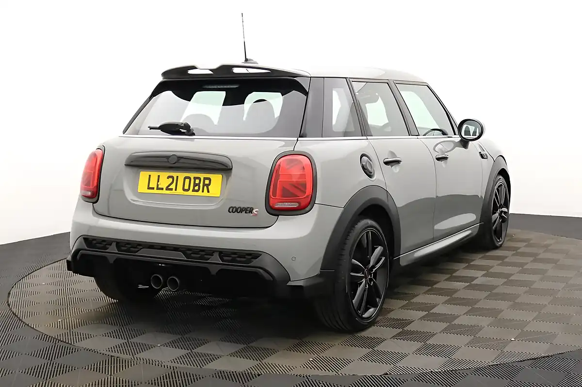 Used 2021 MINI Hatch Sport Grey - Interior and Exterior details 3