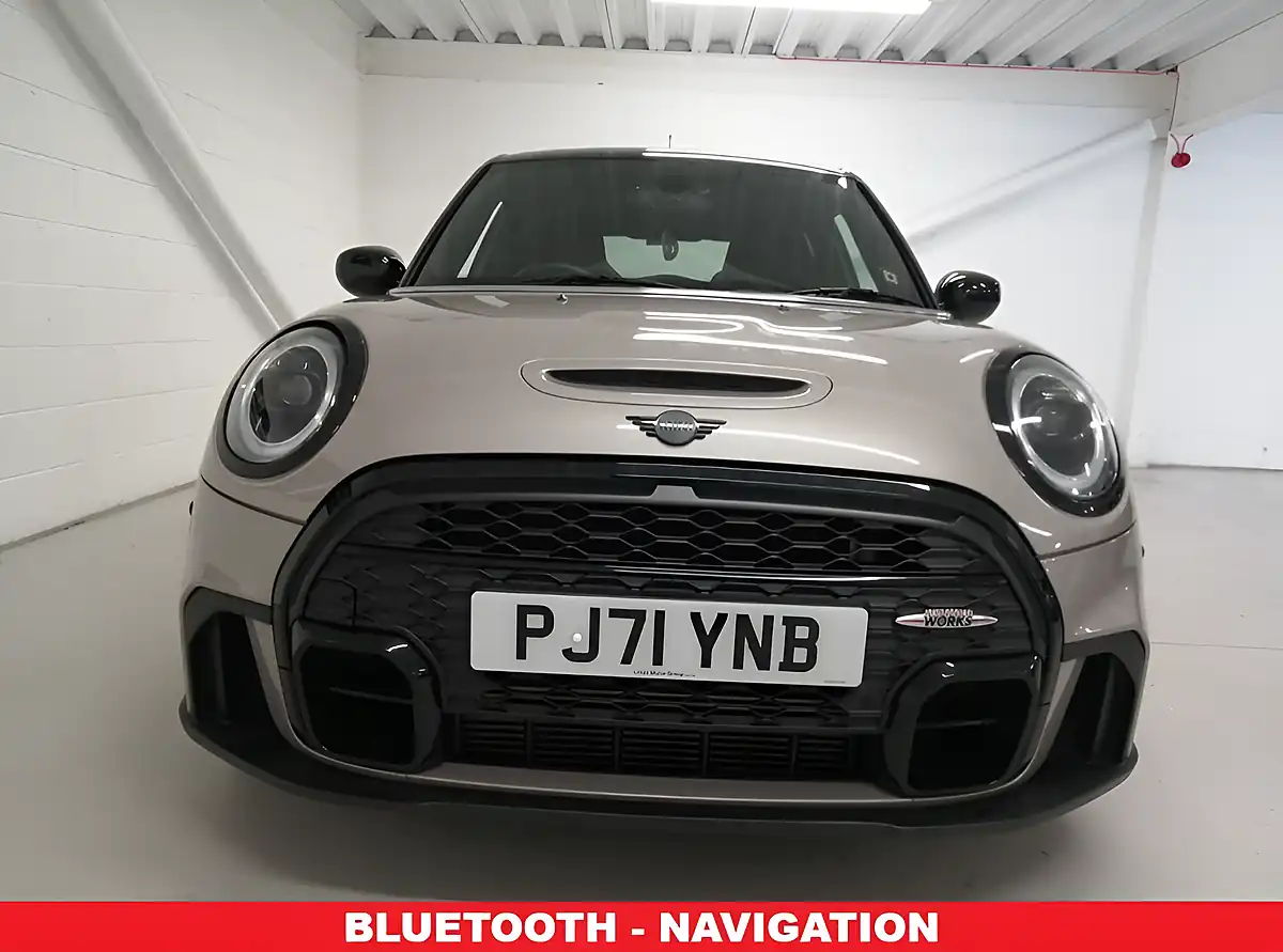Used 2021 MINI Hatch Sport Grey - Interior and Exterior details 4