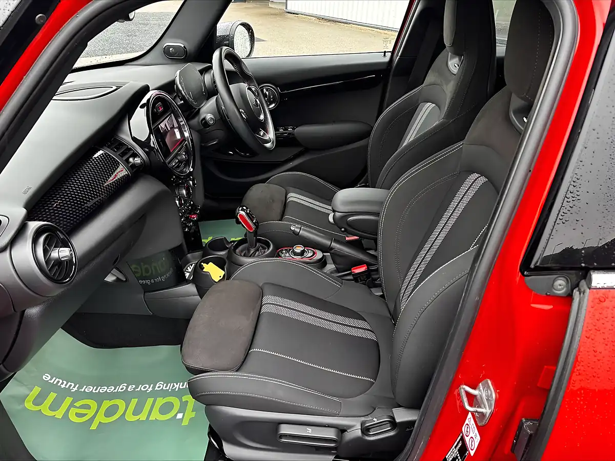 Used 2021 MINI Hatch Sport Orange - Interior and Exterior details 15
