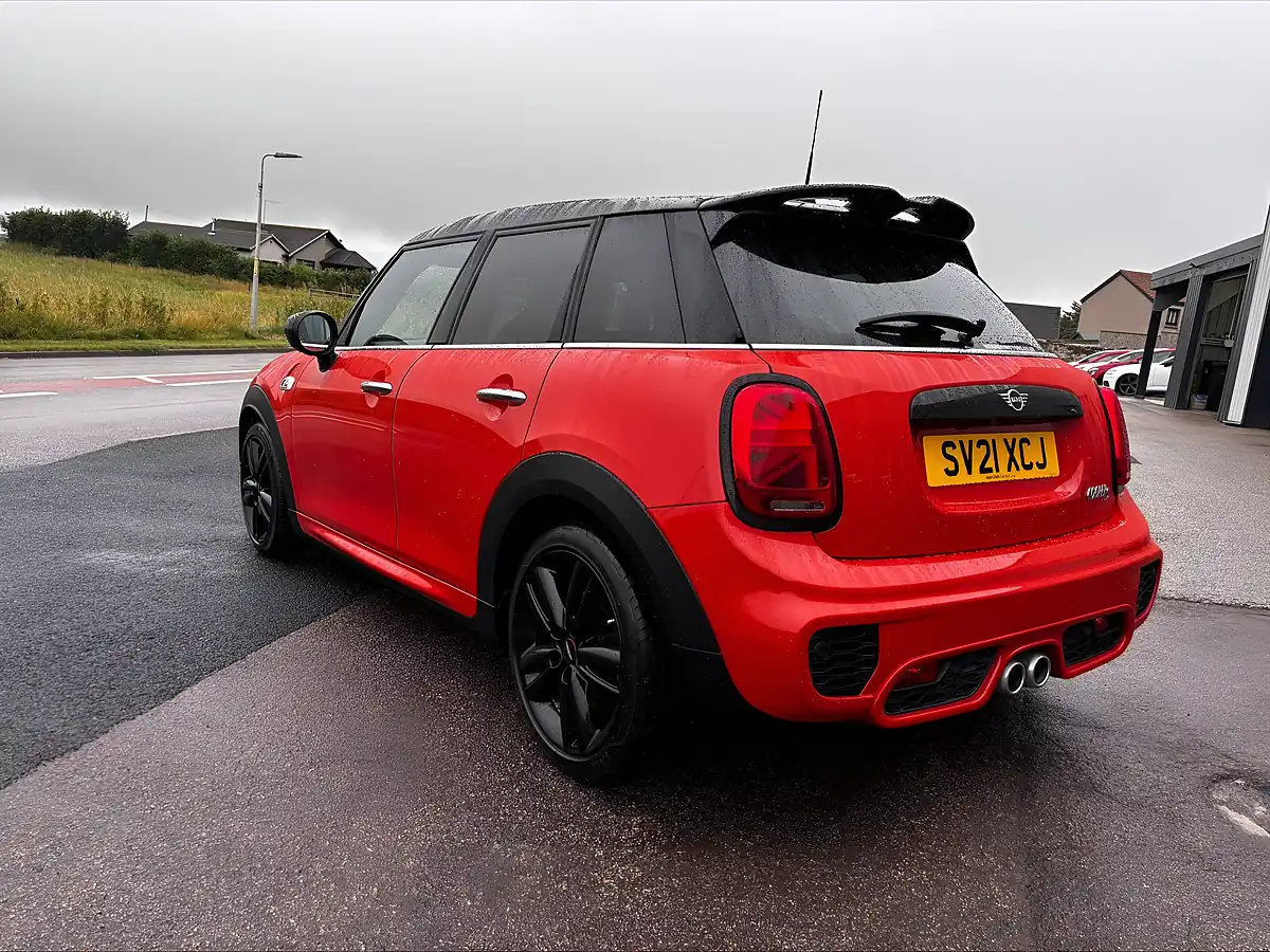 Used 2021 MINI Hatch Sport Orange - Interior and Exterior details 3