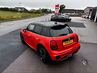 Used 2021 MINI Hatch Sport Orange - Interior and Exterior details 6