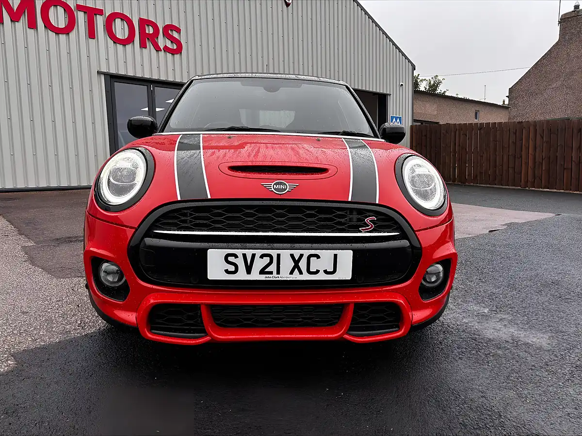 Used 2021 MINI Hatch Sport Orange - Interior and Exterior details 7