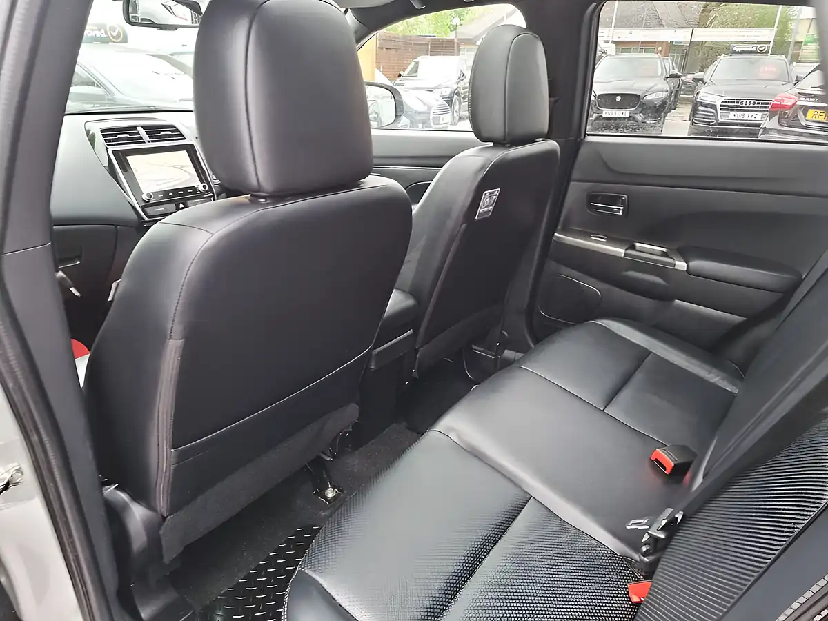 Used 2021 Mitsubishi Asx Exceed Silver - Interior and Exterior details 17
