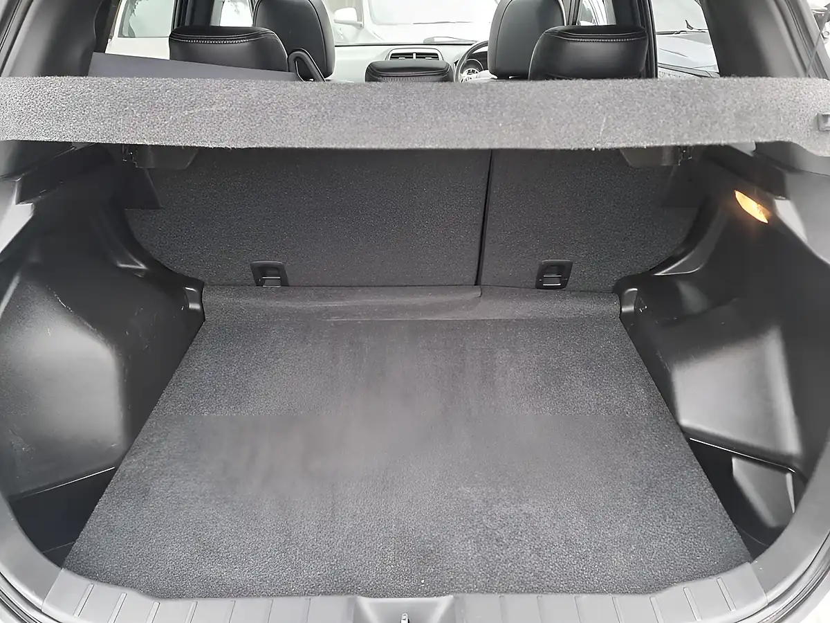 Used 2021 Mitsubishi Asx Exceed Silver - Interior and Exterior details 19