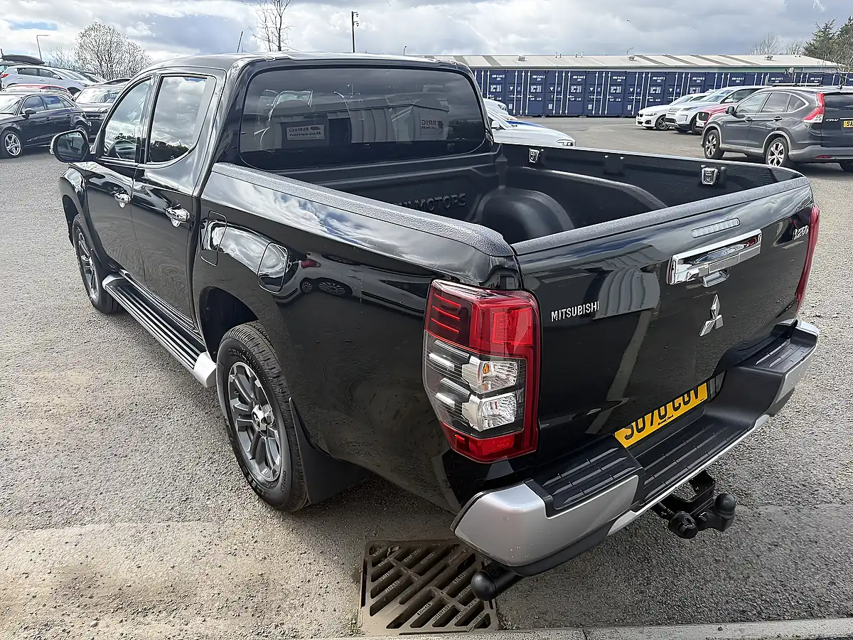 Used 2021 Mitsubishi L200 Barbarian Black - Interior and Exterior details 6
