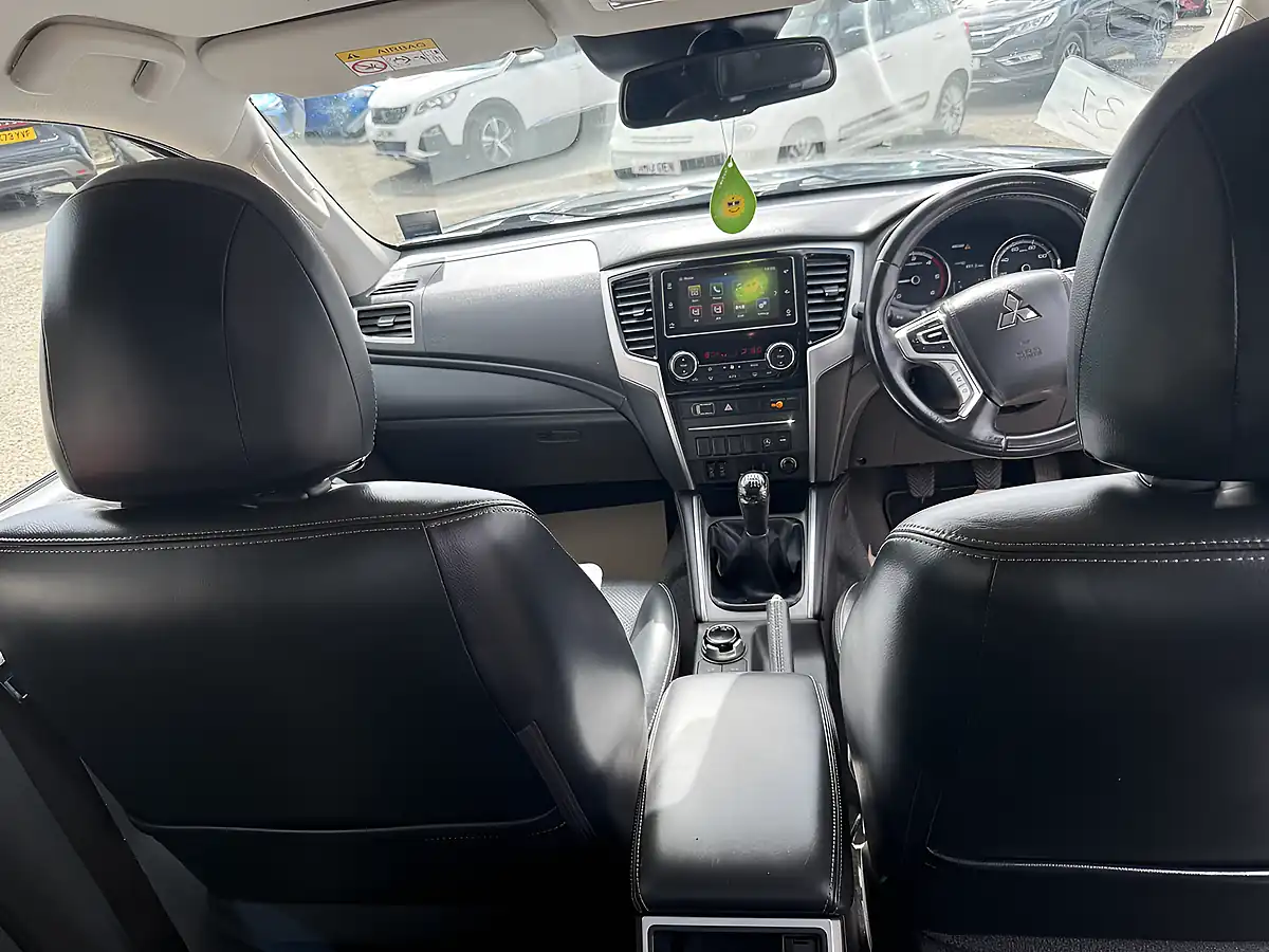 Used 2021 Mitsubishi L200 Barbarian Black - Interior and Exterior details 14