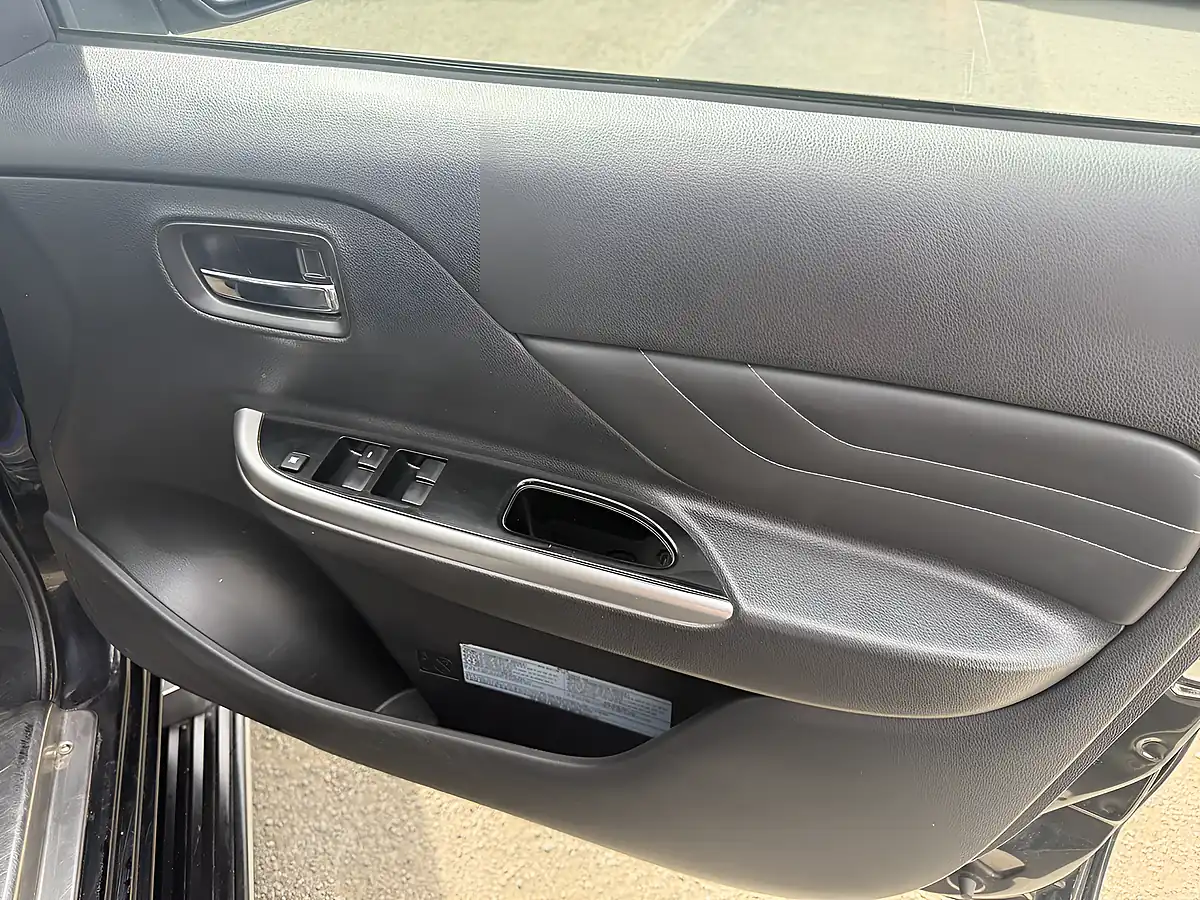Used 2021 Mitsubishi L200 Barbarian Black - Interior and Exterior details 18