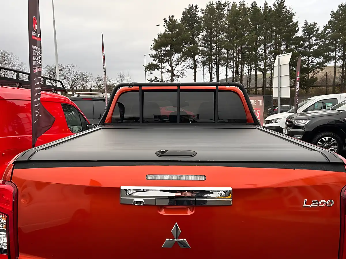 Used 2021 Mitsubishi L200 Barbarian Orange - Interior and Exterior details 15