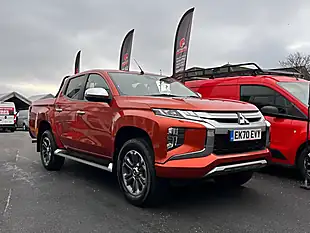 Used 2021 Mitsubishi L200 Barbarian Orange - Interior and Exterior details 2