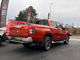 Used 2021 Mitsubishi L200 Barbarian Orange - Interior and Exterior details 4