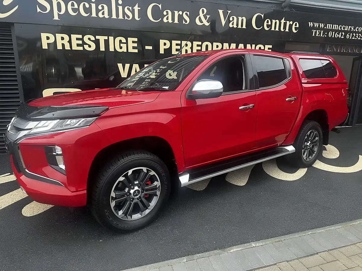 Used 2021 Mitsubishi L200 Barbarian Red - Interior and Exterior details 4