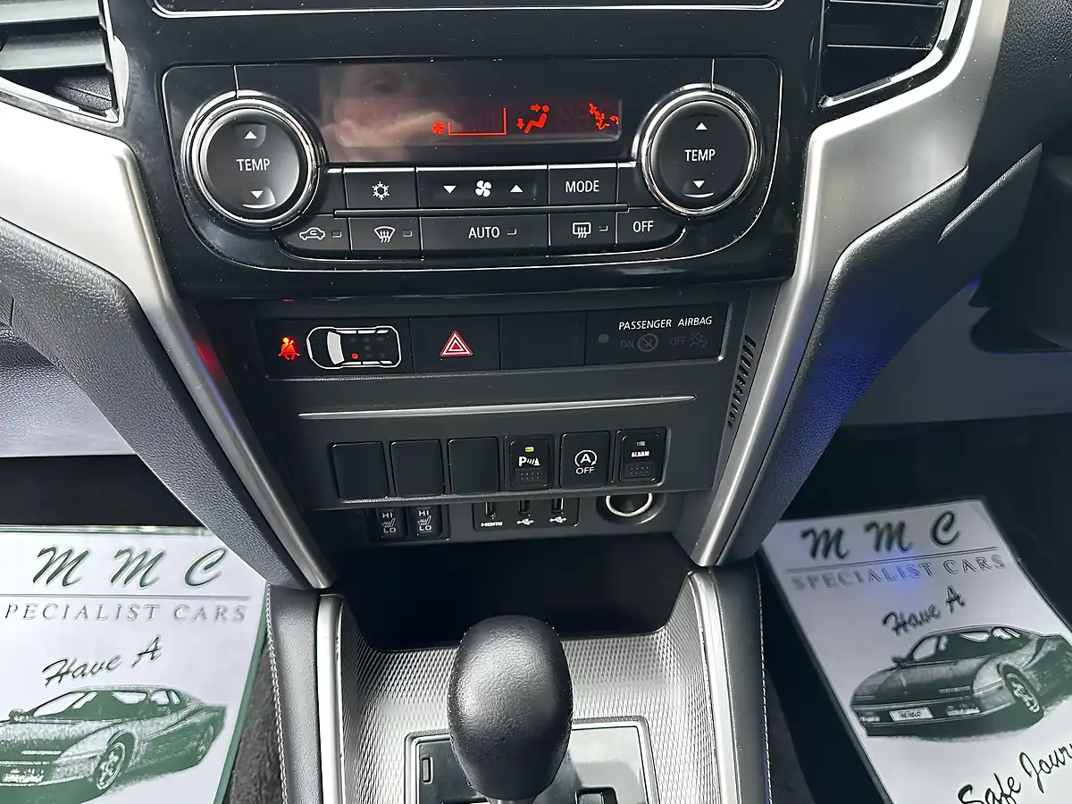 Used 2021 Mitsubishi L200 Barbarian Red - Interior and Exterior details 15