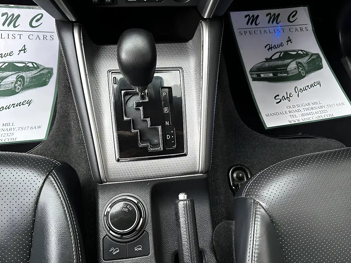 Used 2021 Mitsubishi L200 Barbarian Red - Interior and Exterior details 16