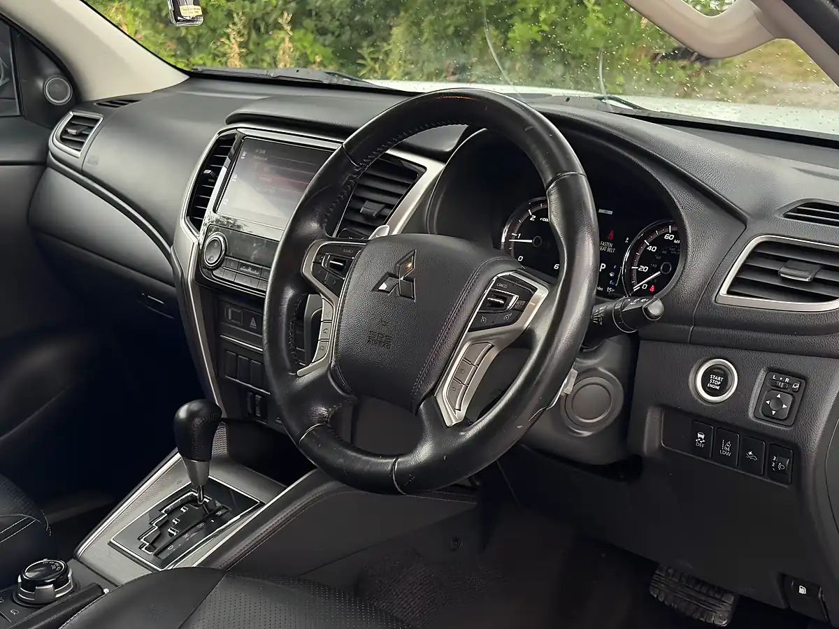 Used 2021 Mitsubishi L200 Barbarian White - Interior and Exterior details 10