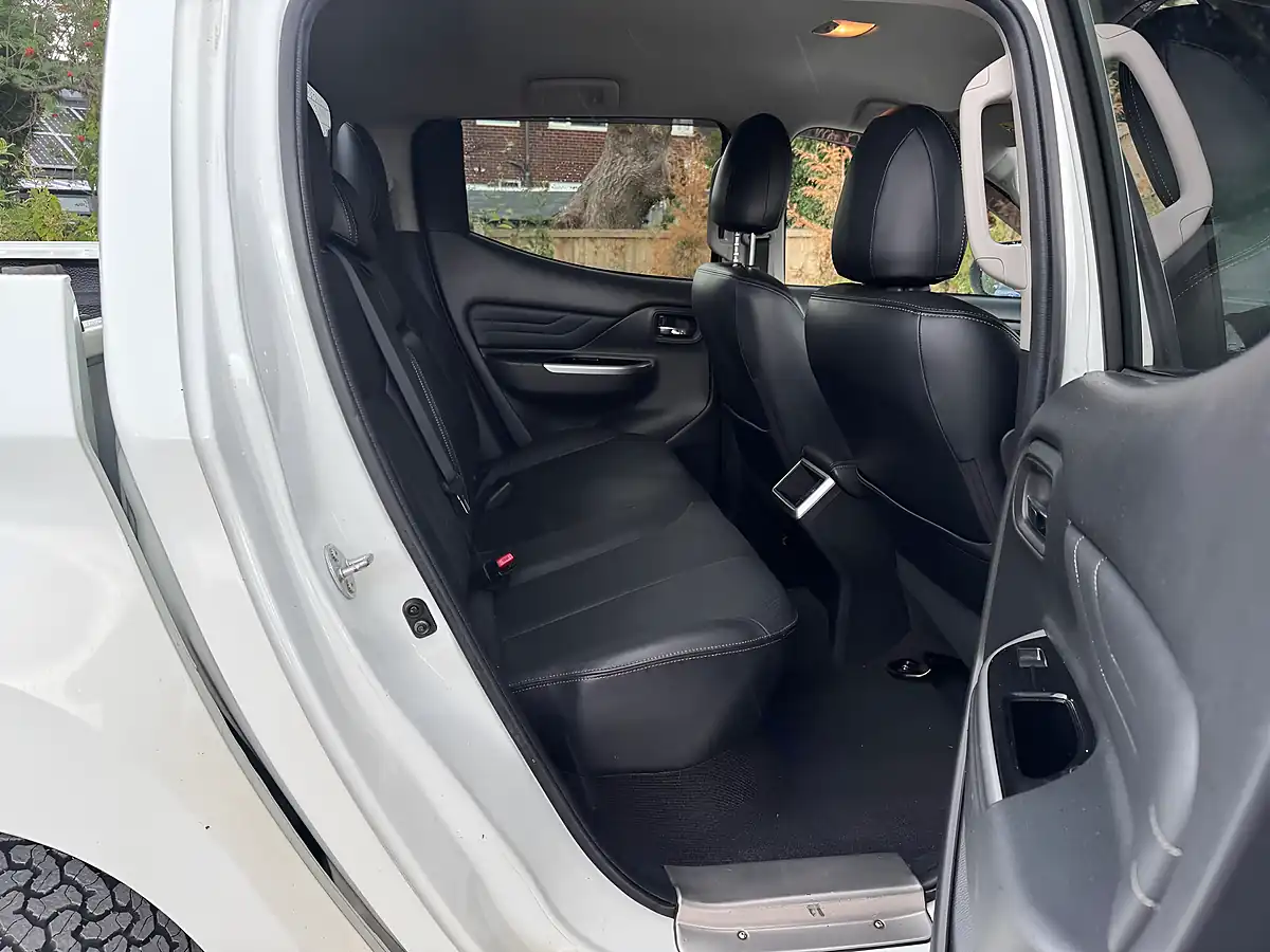 Used 2021 Mitsubishi L200 Barbarian White - Interior and Exterior details 11