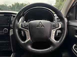 Used 2021 Mitsubishi L200 Barbarian White - Interior and Exterior details 12