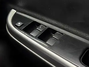 Used 2021 Mitsubishi L200 Barbarian White - Interior and Exterior details 15