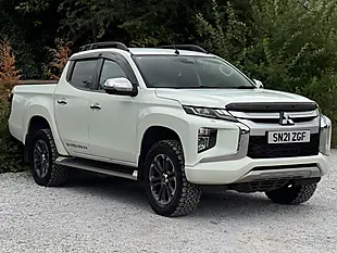 Used 2021 Mitsubishi L200 Barbarian White - Interior and Exterior details 3